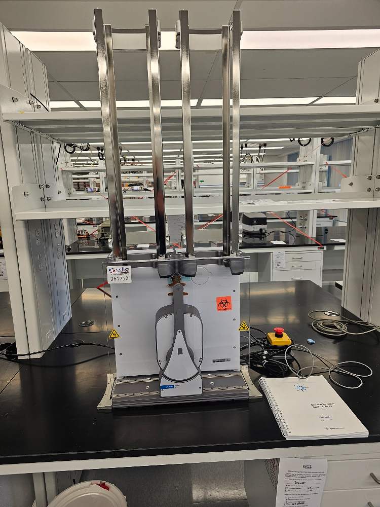 Image of Agilent BenchCel R-Series Microplate Handler